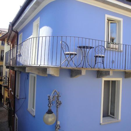 Вилла Casa Le Corti Интра Экстерьер фото